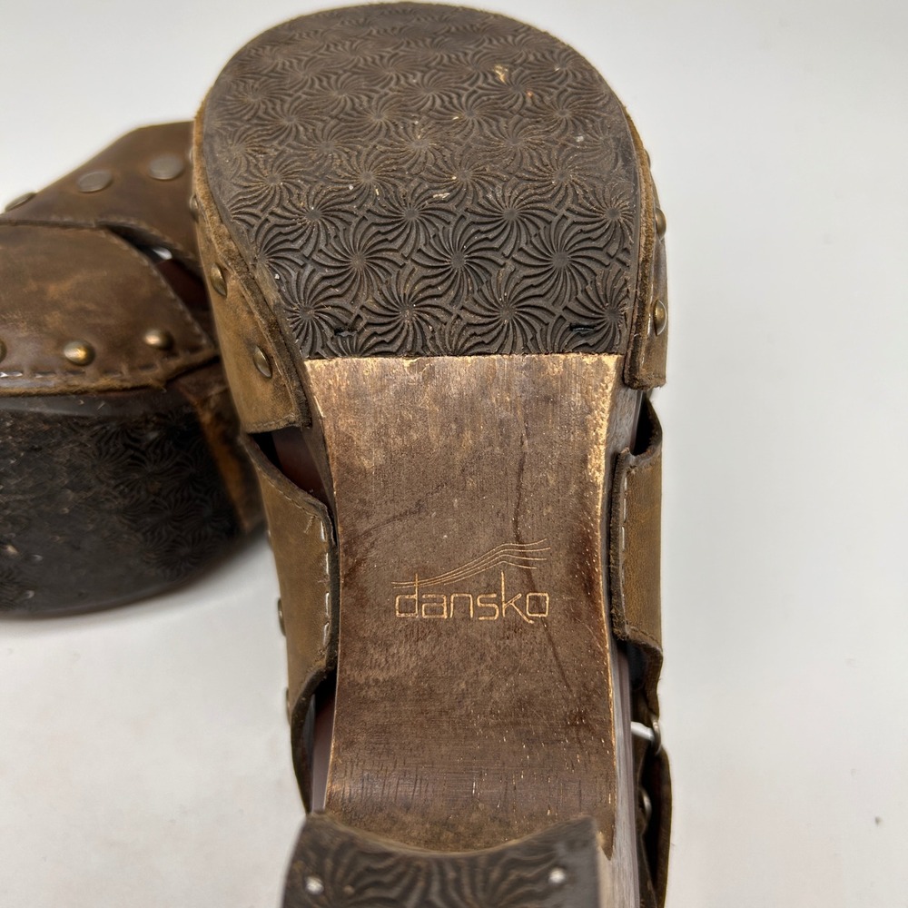 Dansko Ryder Distressed Brown Leather Studded Clogs Block Heel Snap Shoe Size 36 - Picture 6 of 8